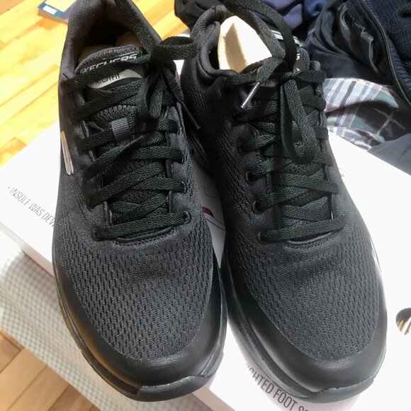 NIB SKECHERS ARCH FIT MENS BLACK EXTRA WIDE FIT WALKING SHOES SIZE 11 232040WW - Picture 2 of 7